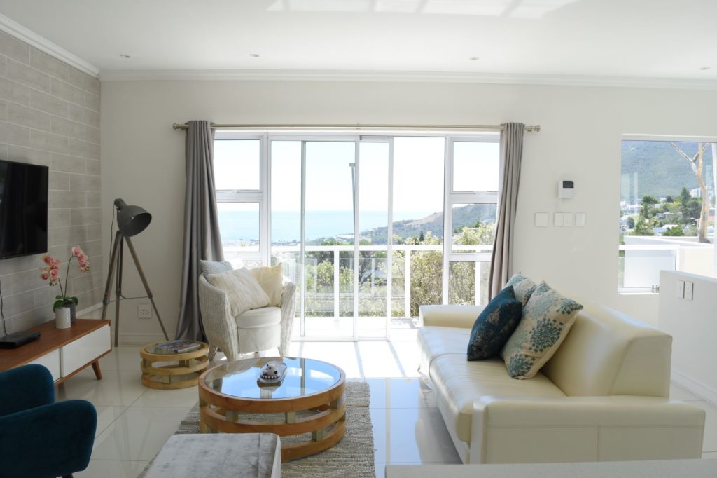 Wohnzimmer mit Blick auf den Atlantik