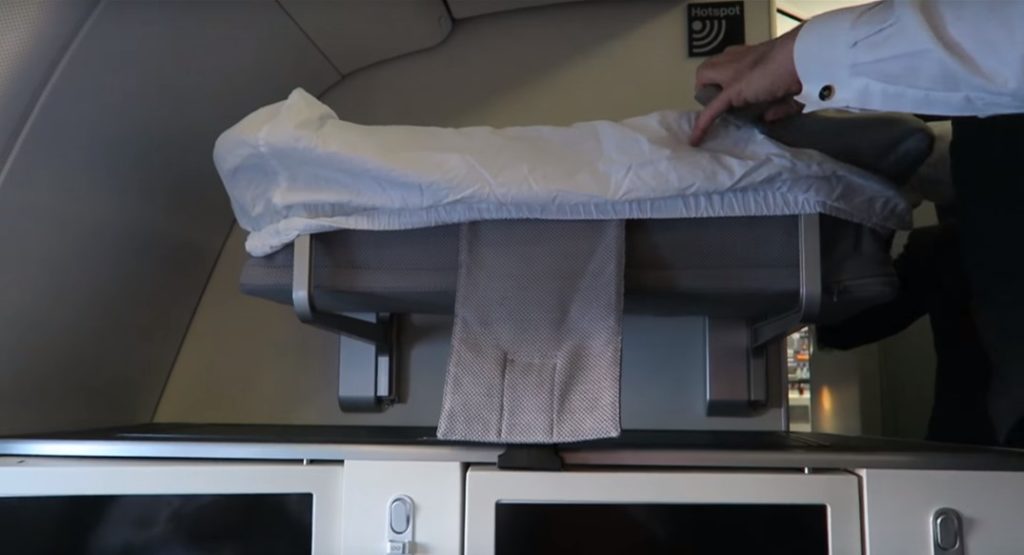 Baby Basinet Lufthansa A340 Frankfurt - Kapstadt