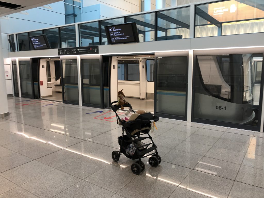 Shuttle Transport zu den Gates K/L