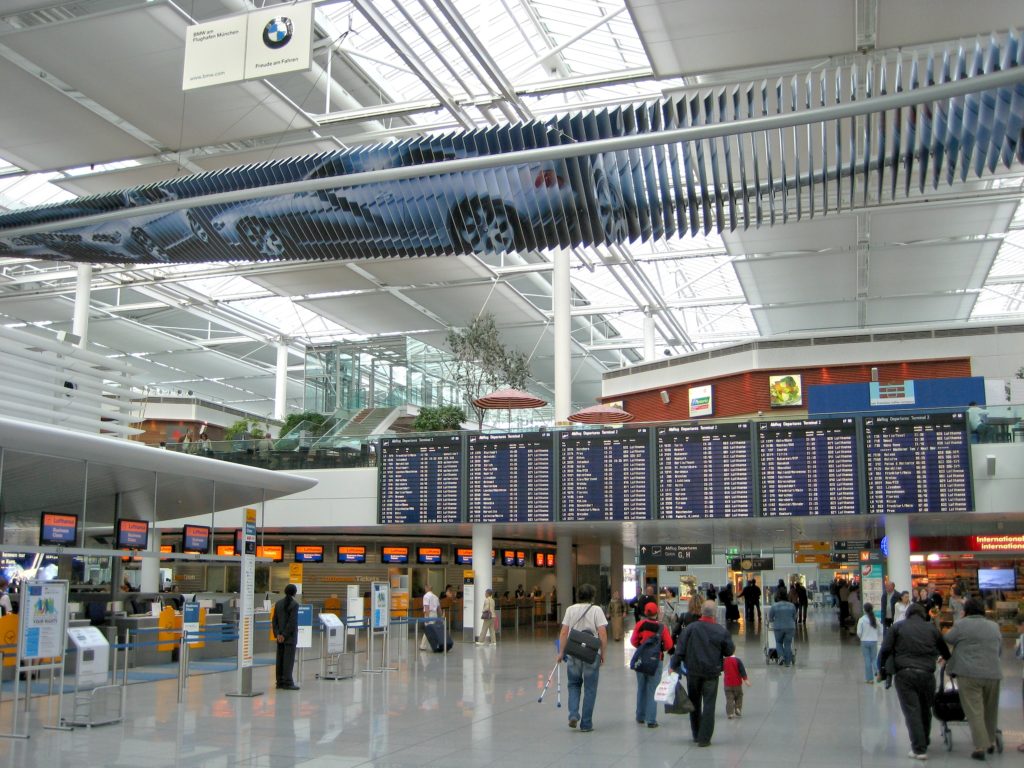 Der Business Class Check-in am Flughafen MUC
