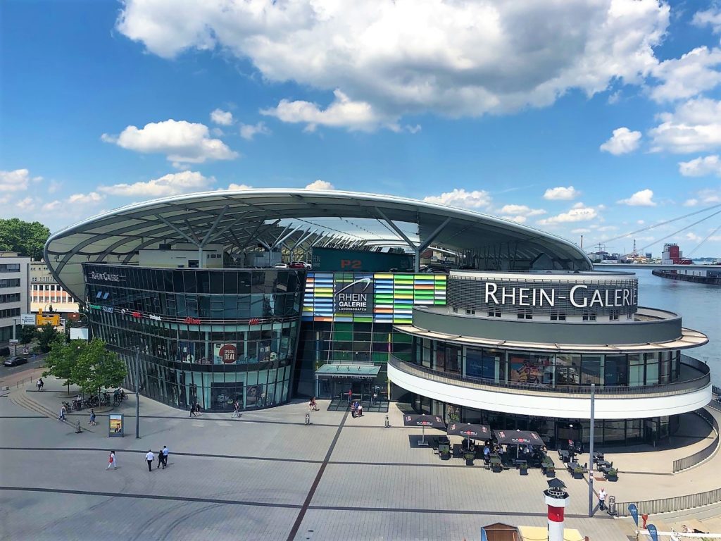 Moxy Hotel Ludwigshafen Zimmer mit Blick auf die Rhein Galerie