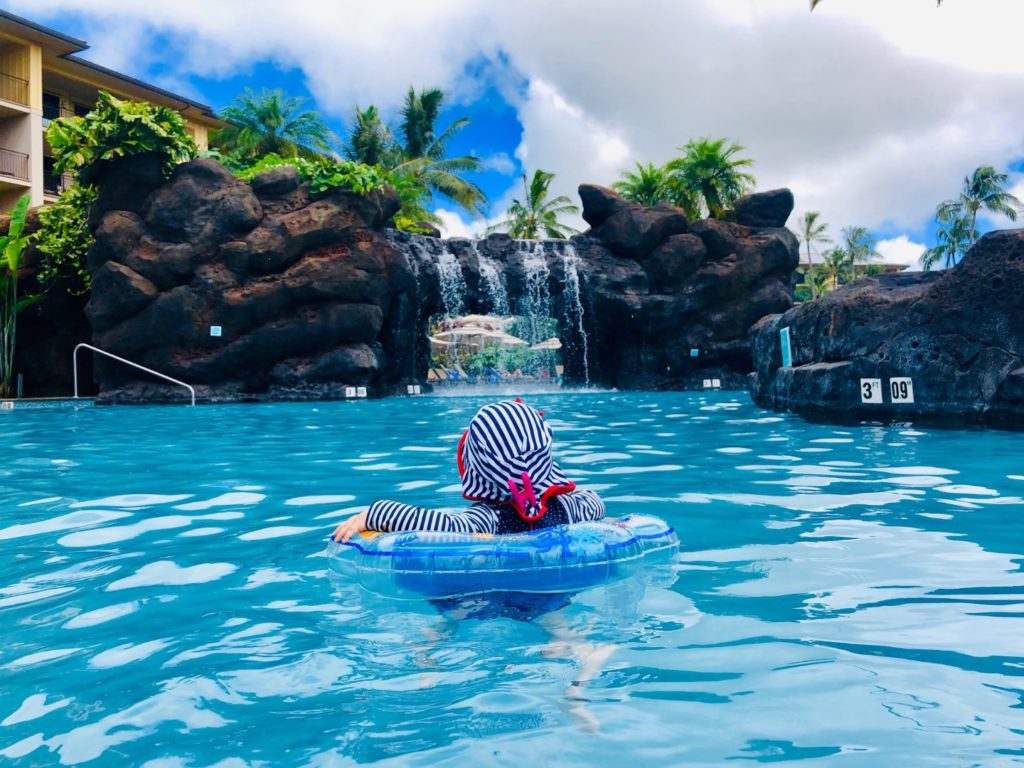 Vic im Pool im auf Kauai, Hawaii