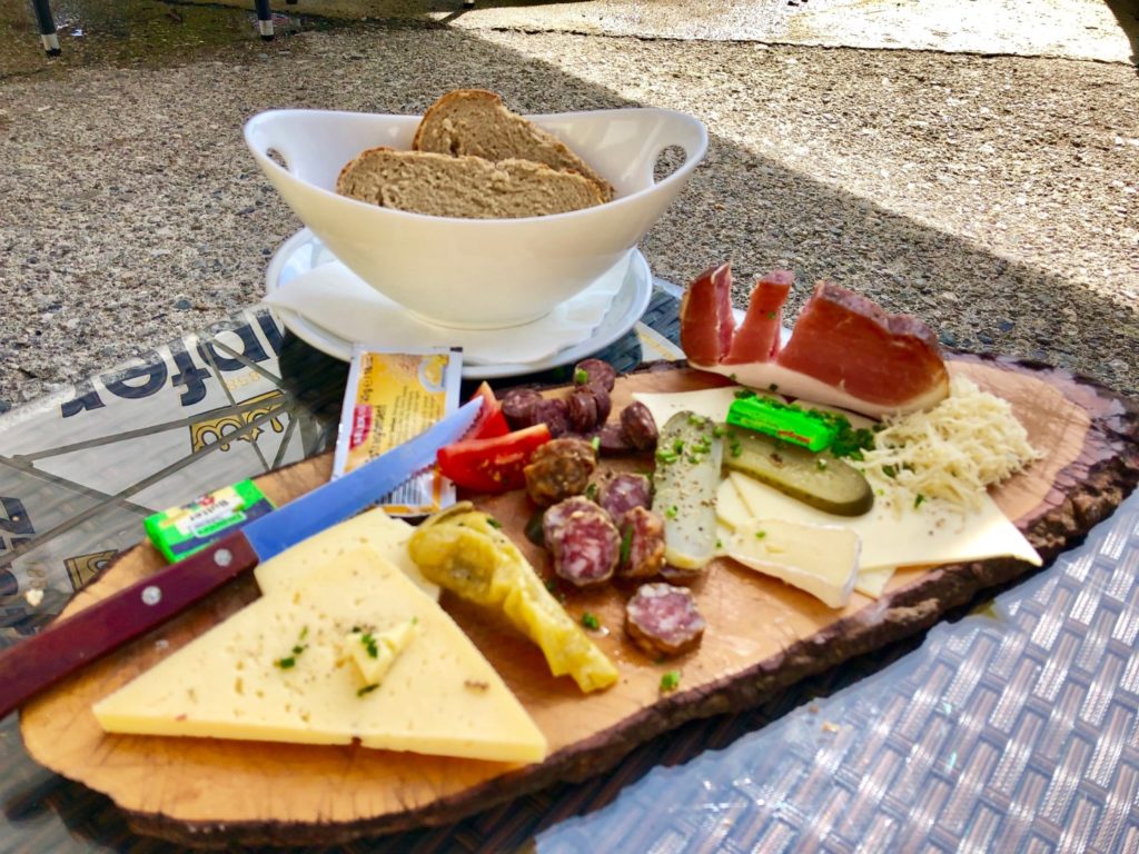 Brotzeit-Brettl auf der Simmering Alm (1820m)