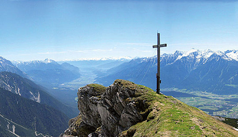 Gipfelkreuz Simmering (2098m), Tirol, Österrieich
