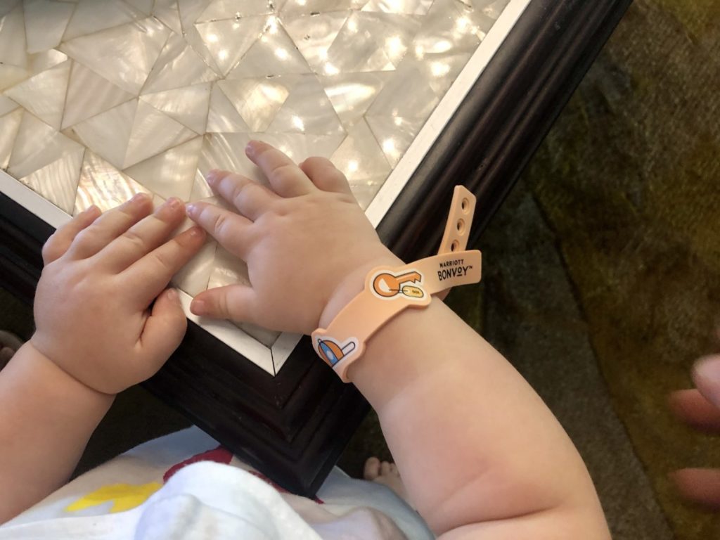 Armbändchen für Kids - das bedeutet kostenloses Eis / free ice cream