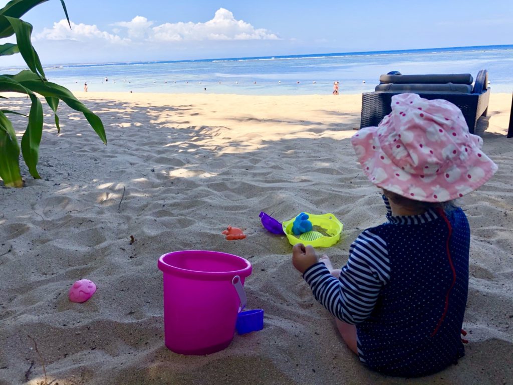 Spielen im Sand - im Laguna Luxury Resort & Spa