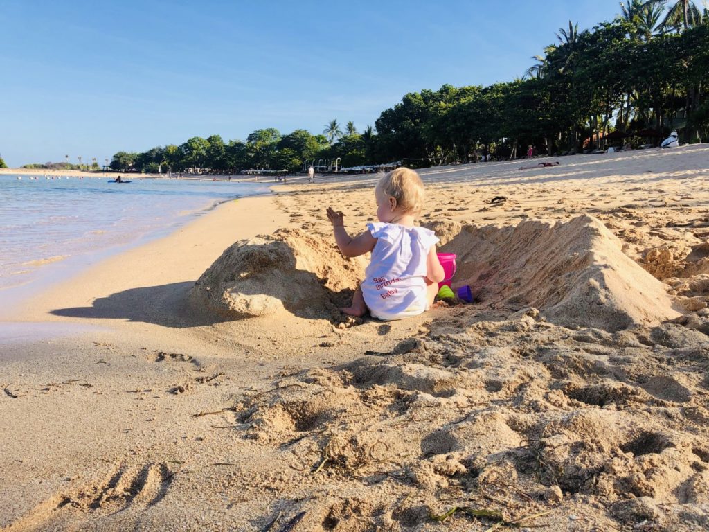 Sandburgen bauen auf Bali - im Laguna Luxury Resort & Spa