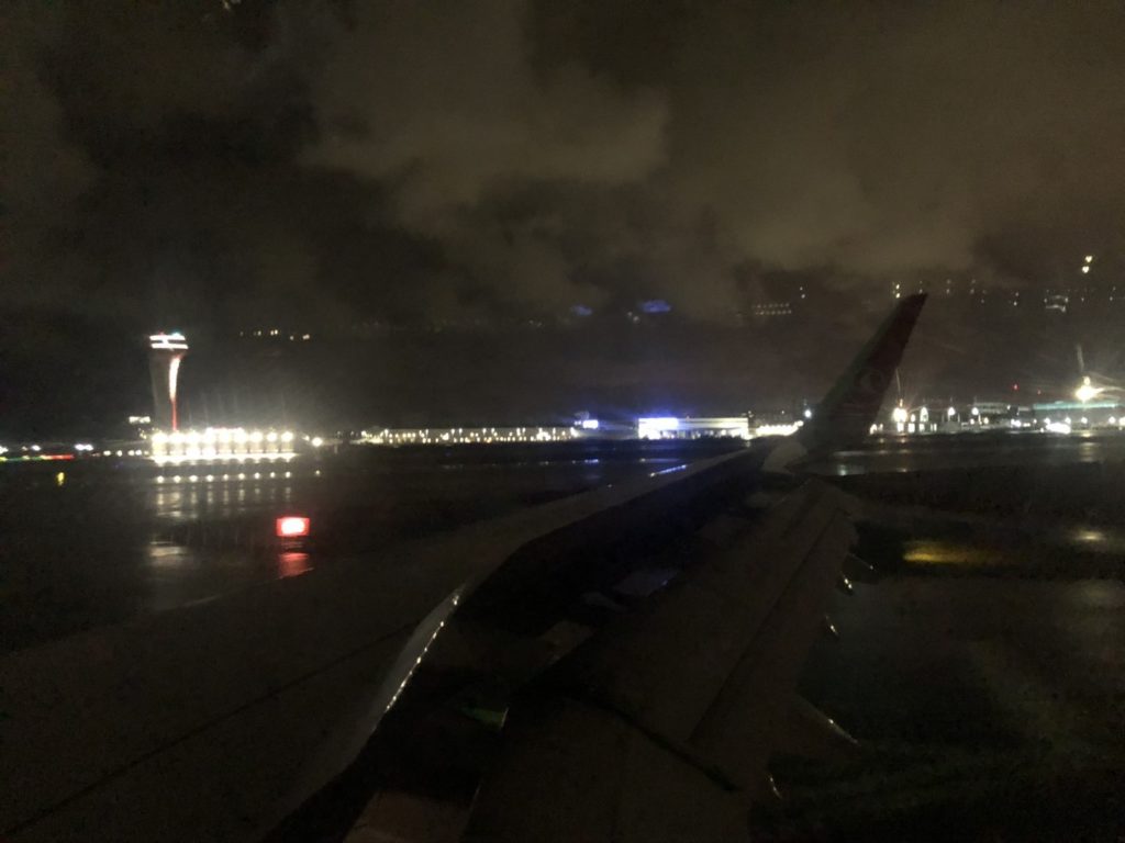 Landung auf dem neuen Flughafen in Istanbul