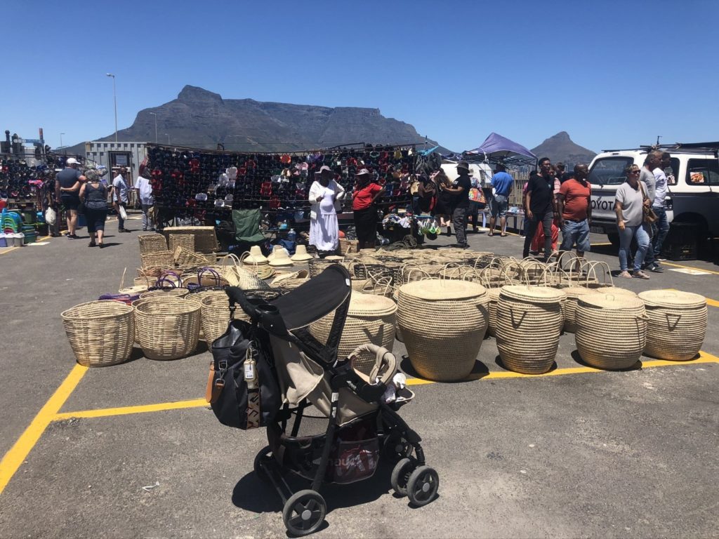Milnerton Flea Market mit tollem Blick auf den Tafelberg und Kapstadt