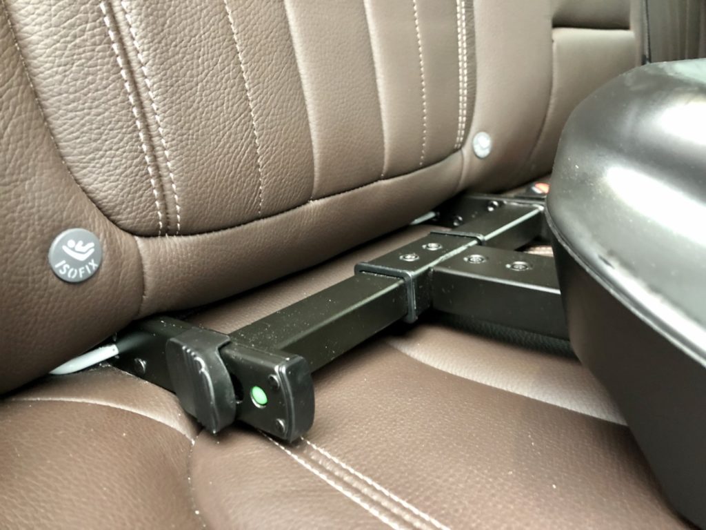 Isofix-Verankerung auf dem Rücksitz im BMW