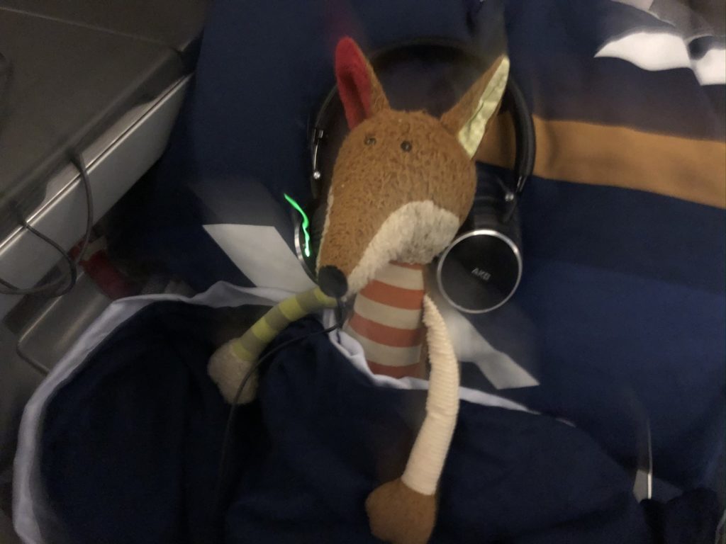 AKB Kopfhörer Noise Canceling in der Lufthansa Business Class Airbus A380