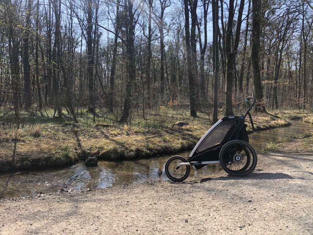 Thule Chariot Sport im Gelände