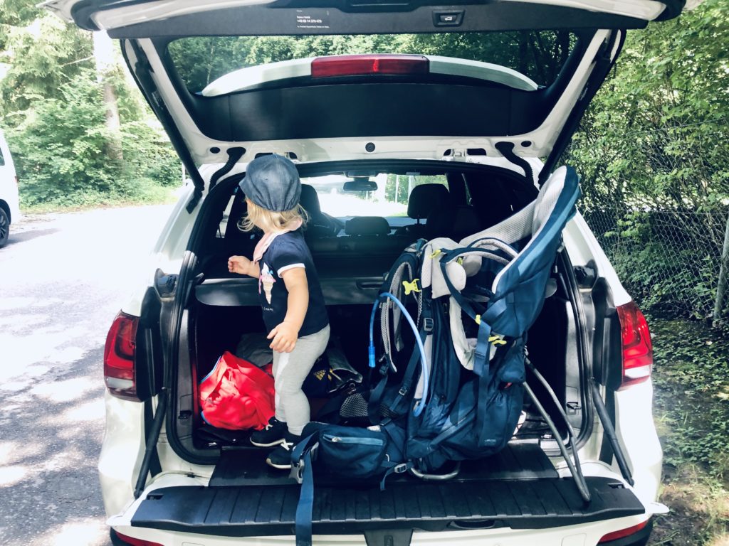 Das Auto ist immer voll, wenn ich unterwegs bin