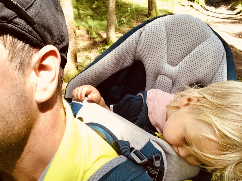 Auf zur Lengrieser Hütte im gemütlichen Schlafexpress, dem Deuter Kid Comfort Pro