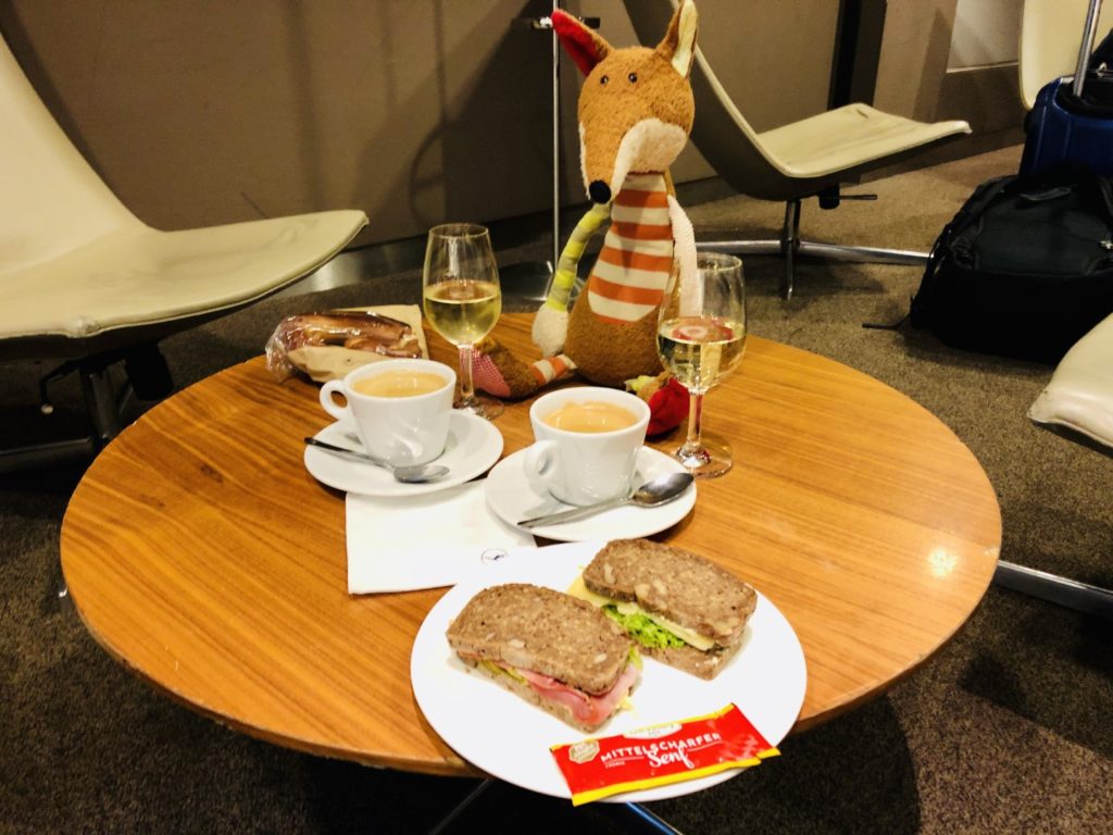 Das Speisenangebot in der Lufthansa Seantor Lounge
